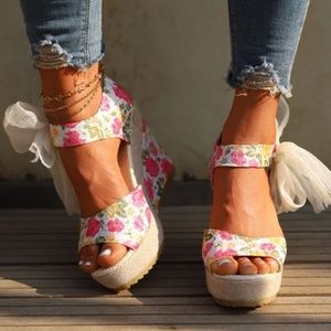 Women Floral  multi colored Pattern Wedge Sandals- worn once for pictures only
